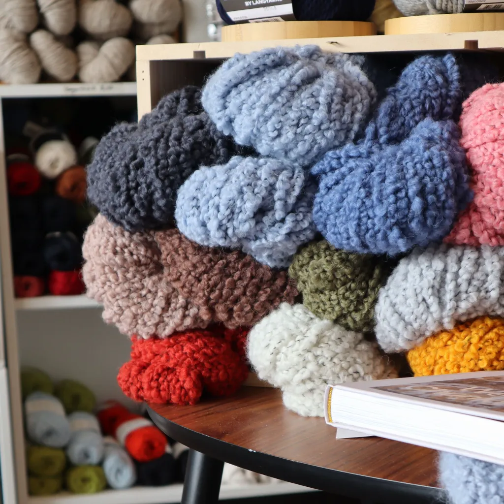 urth_yarn_lanalpaca.webp