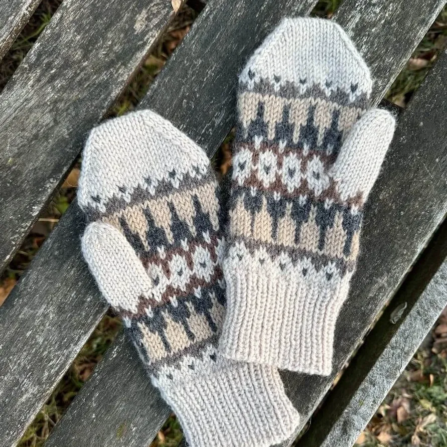 kit_celeste_mittens_1.webp