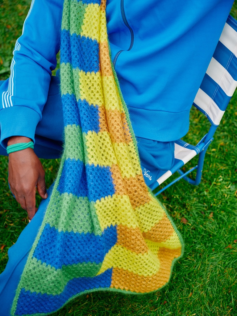 Molla Mills Hook out ! - Laine Publishing