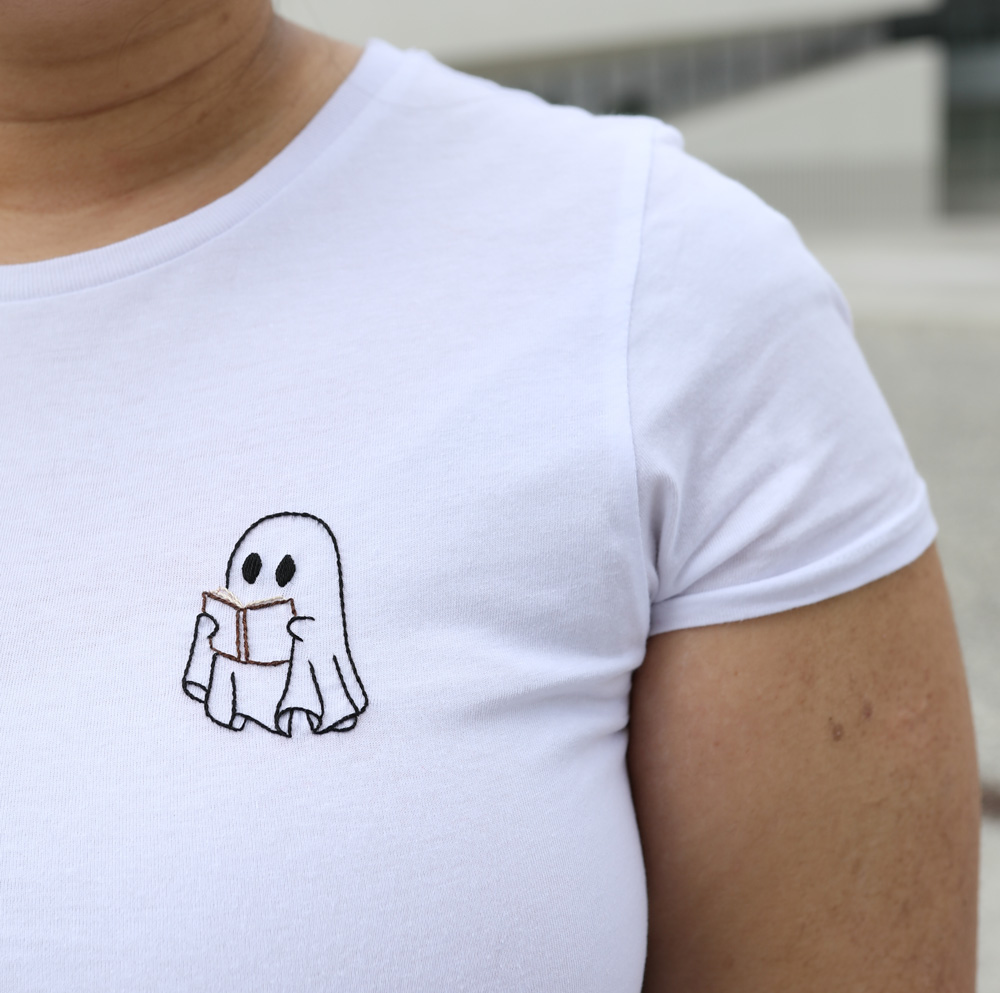 Atelier broderie sur Tee-shirt