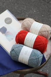 Kit Isla Shawl (Beige/Rouge orange/bleu vert doux)