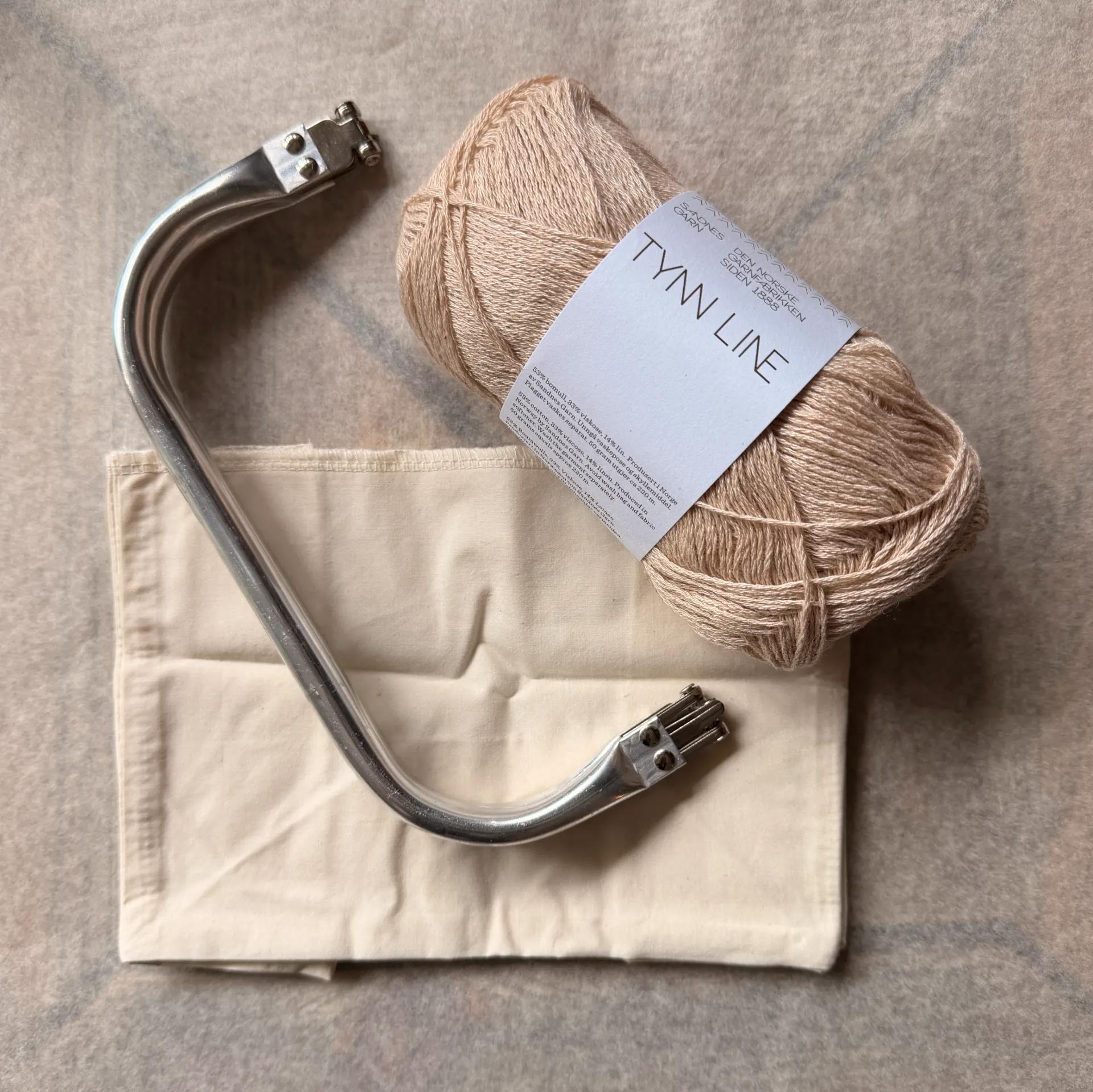 Kit - Juno Clutch de Petite Knit (Beige, Small)